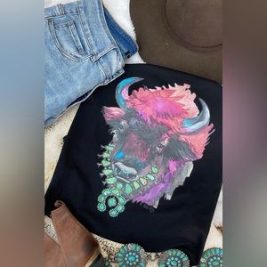 L&B Life buffalo and squash blossom graphic western tee NWT